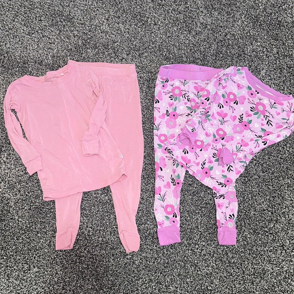 Little sleepies sets READ description